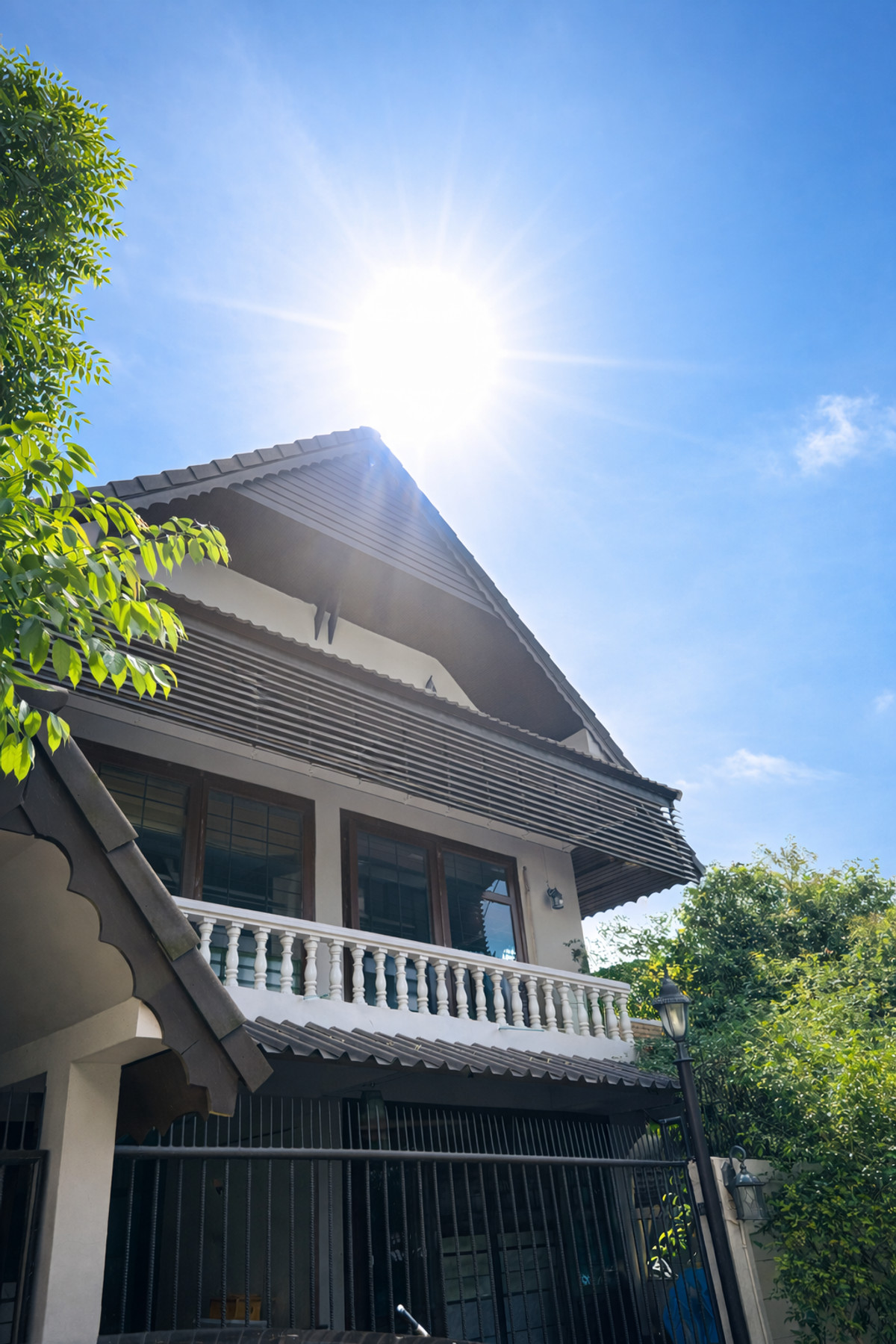 ขายบ้านสุขุมวิท อโศก ทองหล่อ : Urgent Sale Luxury House Sukhumvit | Prime Location High Demand Area Best Value | Near BTS Ekkamai | 29.5 MB (Reduced from 31 MB) | ขายด่วน บ้านหรูสุขุมวิท ทำเลฮิต ราคาพิเศษ ลดเหลือ 29.5 ล้านบาท ใกล้ BTS เอกมัย – LTH14350OP 