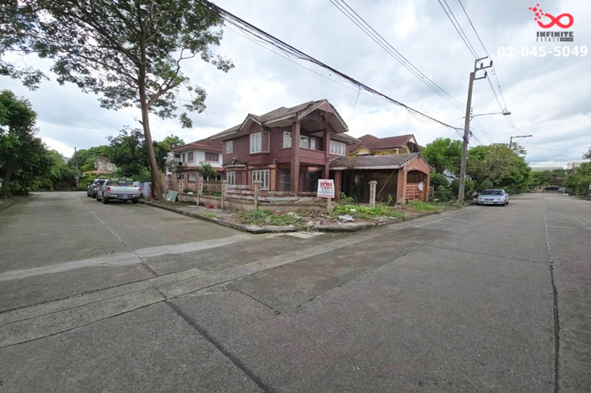 For SaleHouseMin Buri, Romklao : Single house for sale, 63 sq m, Sammakorn Village, Min Buri, Sam Wa Road, corner house, garden front location.