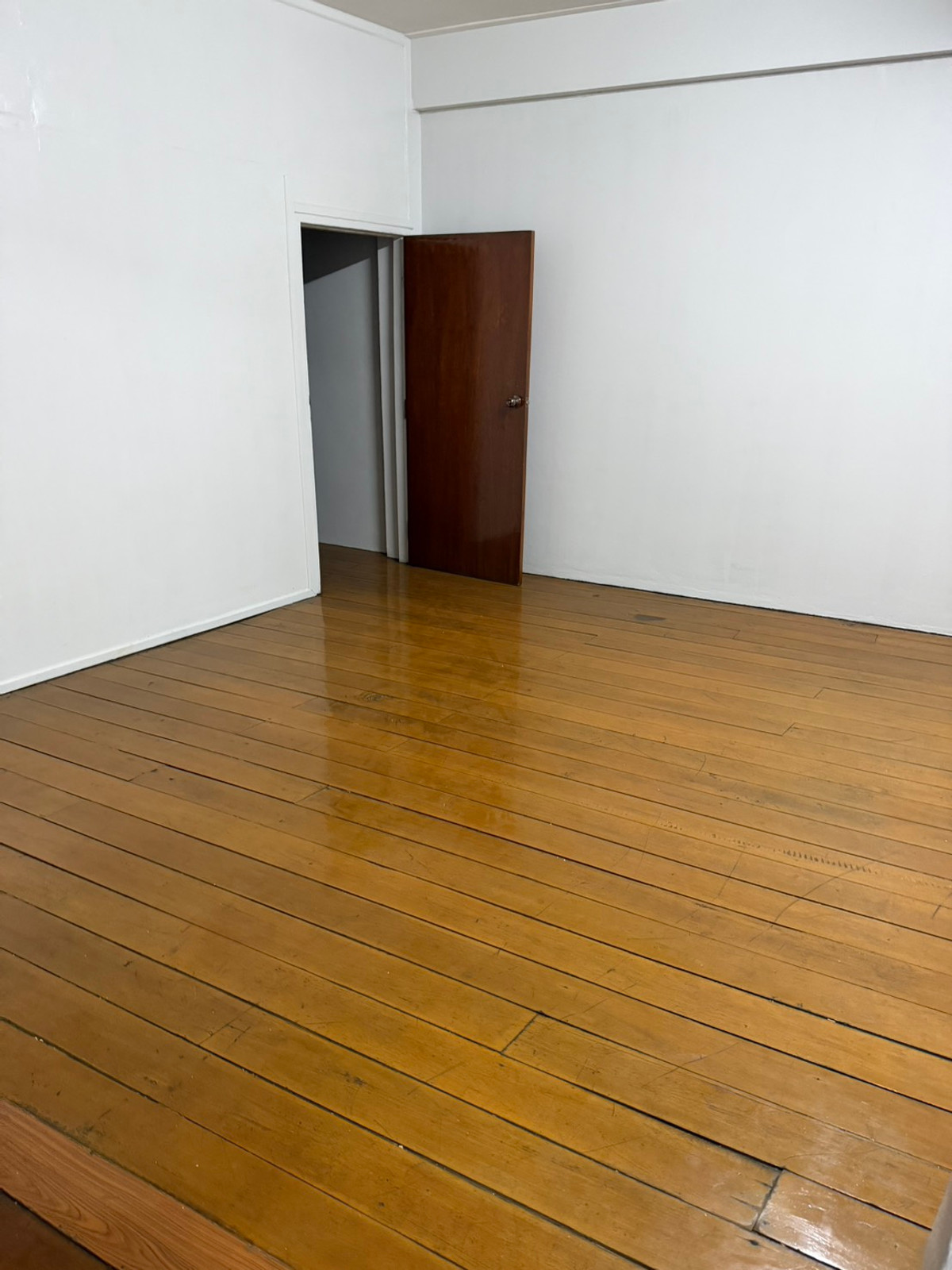 For RentShop HousePattaya, Bangsaen, Chonburi : 2 commercial buildings, Assumption Intersection, Si Racha Dist, Chonburi / 2 - Storey (FOR SALE) YEAN109