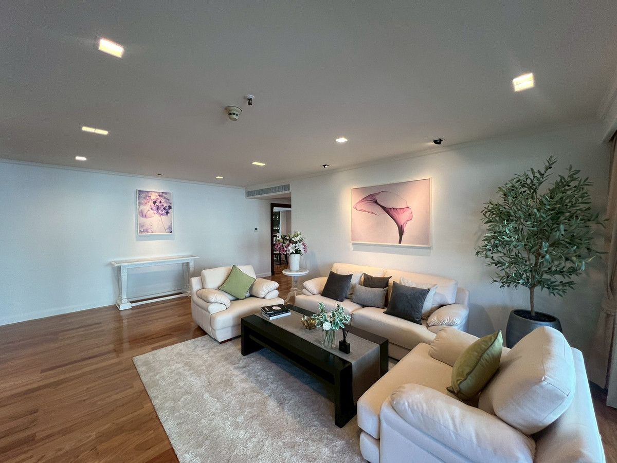 For RentCondoSukhumvit, Asoke, Thonglor : 4-Bedroom Condo for Rent - Sukhumvit Soi 16 near BTS Asoke