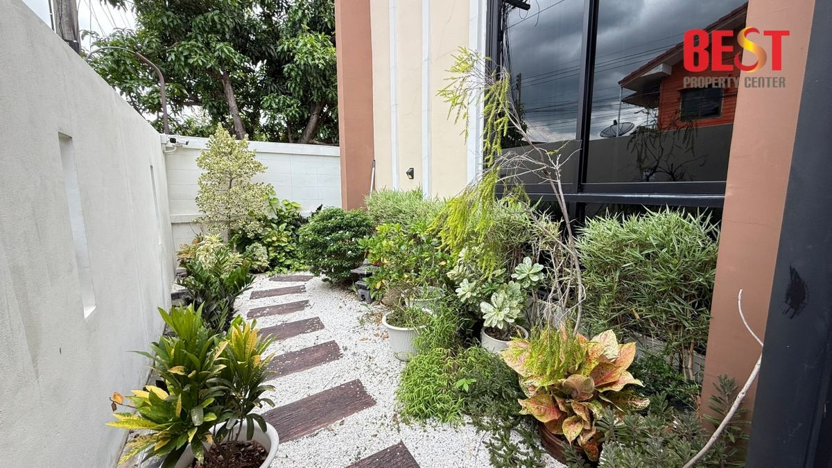 For SaleHousePathum Thani,Rangsit, Thammasat : Single house for sale Wang Thong River Park Rangsit, usable area 250 sq m, 5 bedrooms, 5 bathrooms, 5.5 million baht.