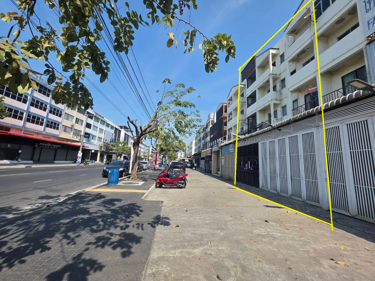 ขายอาคารพาณิชย์นวมินทร์ รามอินทรา : ขายอาคารพาณิชย์ ติดถนนวัชรพล Tel.0999983897