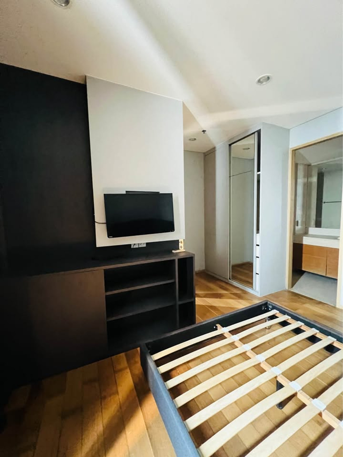 For SaleCondoSathorn, Narathiwat : The breeze Narathiwas / 1 Bedroom (FOR SALE), The Breeze Narathiwat - Chong Nonsi / 1 bedroom (for sale) LD042