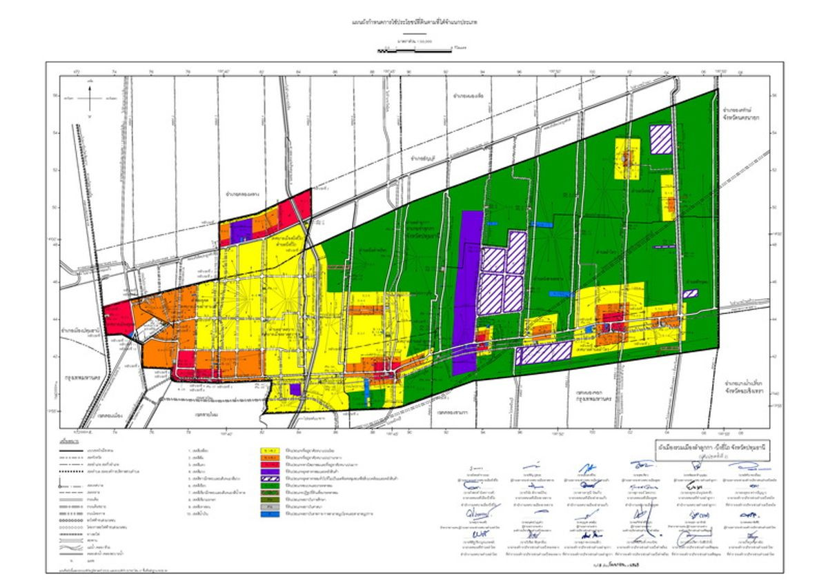 For SaleWarehousePathum Thani,Rangsit, Thammasat : 💖💖Land for sale in Rangsit, Khlong 4, Soi Rangsit-Nakhon Nayok 83/1, size 9 rai, near Khlong Si Mueang Mai Market. On the outbound road you dont have to cross many canals and villages. Adjacent to public roads on 2 sides 💖💖