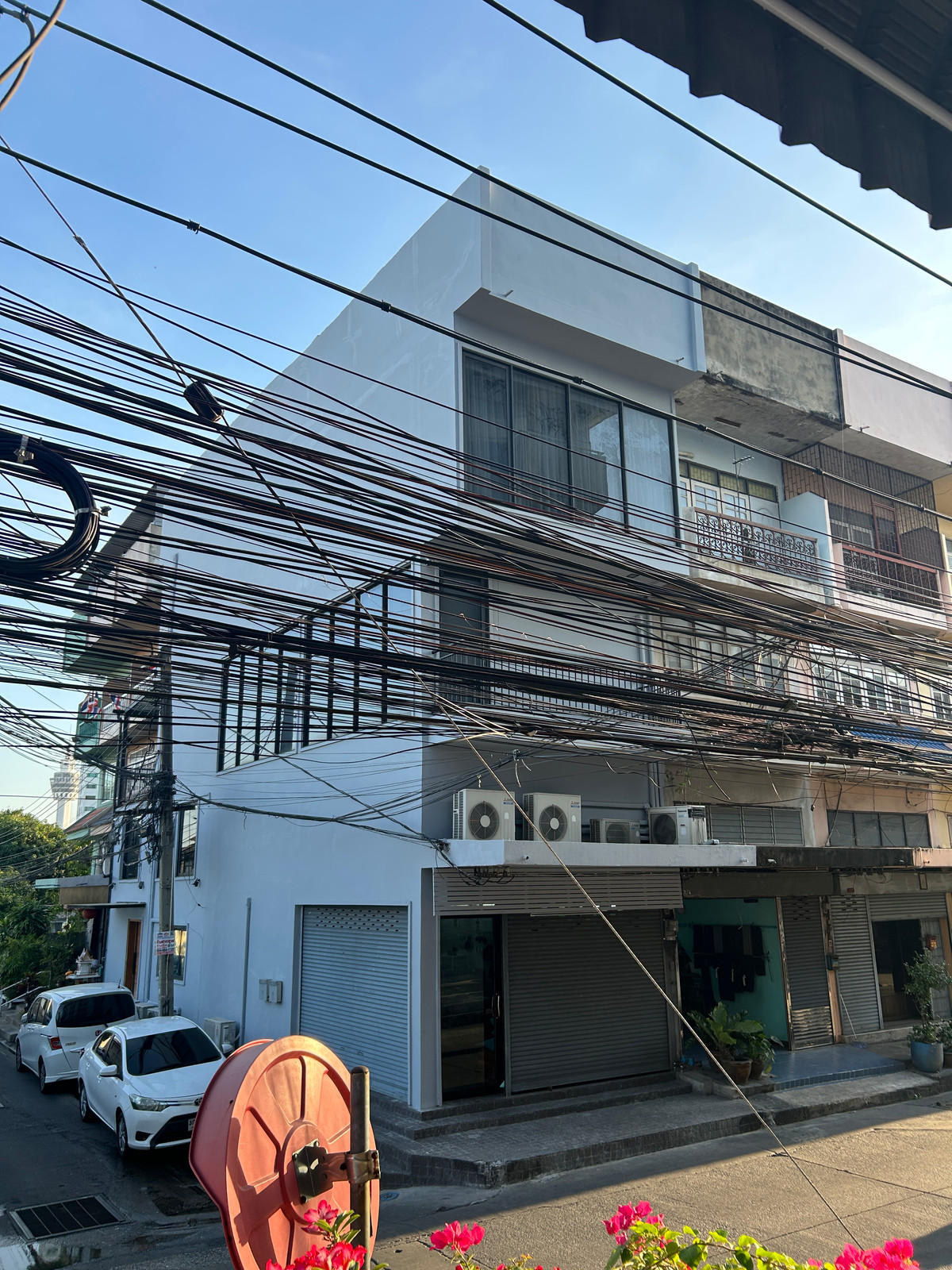Shop HouseSamut Prakan,Samrong : CORNER SHOPHOUSE | MIXED-USE 100 m to BTS Royal Thai Navy