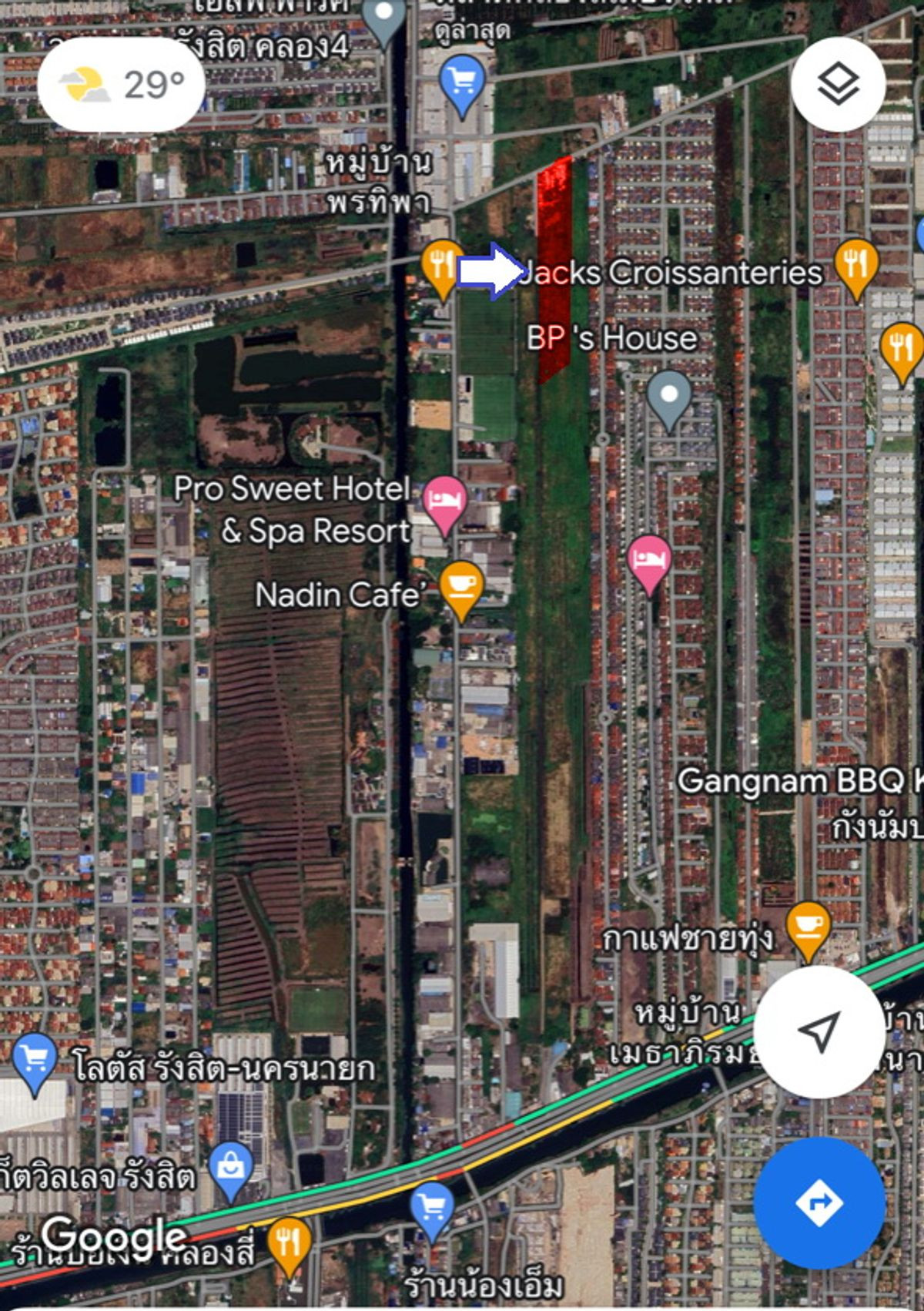 For SaleWarehousePathum Thani,Rangsit, Thammasat : 💖💖Land for sale in Rangsit, Khlong 4, Soi Rangsit-Nakhon Nayok 83/1, size 9 rai, near Khlong Si Mueang Mai Market. On the outbound road you dont have to cross many canals and villages. Adjacent to public roads on 2 sides 💖💖