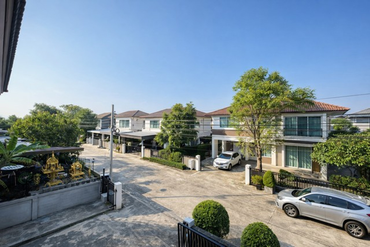 ขายบ้านลาดกระบัง สุวรรณภูมิ : คาซ่า พรีเมี่ยม อ่อนนุช วงแหวน  ไม่ใช่ทุกวัน…ที่บ้าน 4 ห้องนอน ทิศเหนือ ในโครงการพรีเมียม จะเปิดขายที่ 7.5 ล้าน