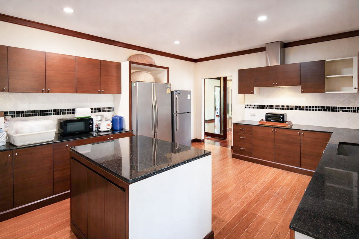 ขายบ้านเชียงใหม่ : บ้านสวนส่วนตัวหลังใหญ่ พร้อมสระว่ายน้ำ บรรยากาศเงียบสงบ