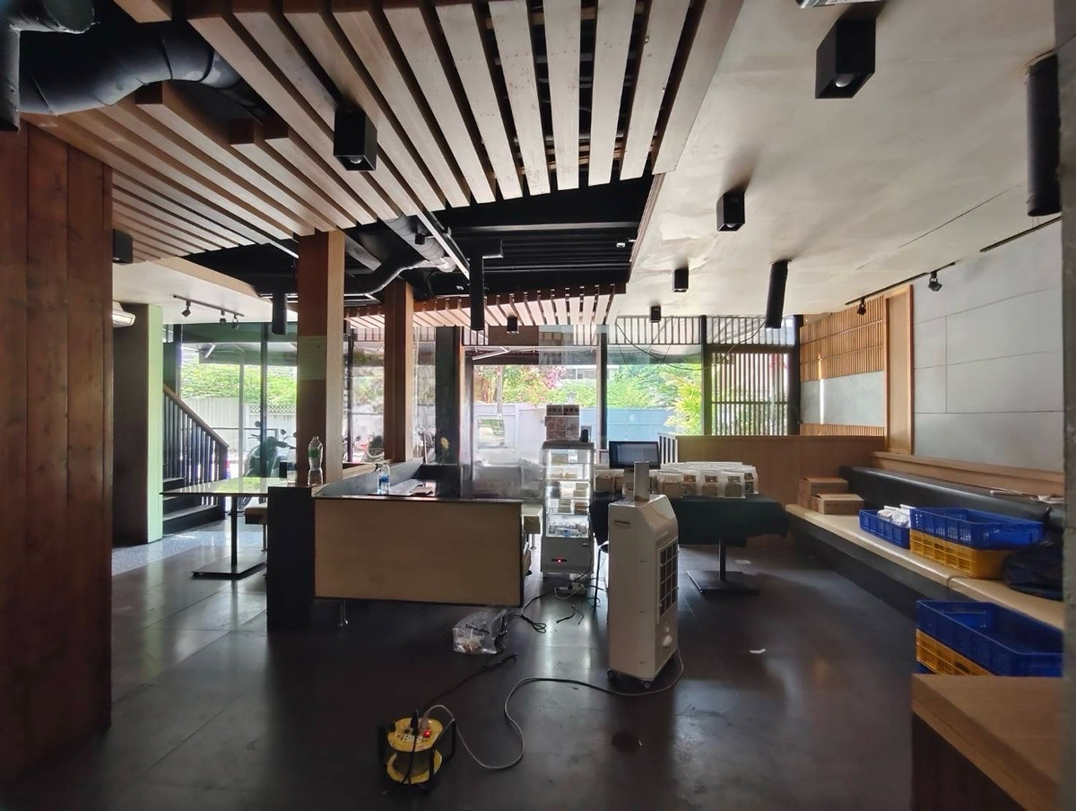 ให้เช่าร้านค้า/ตลาดนัดสุขุมวิท อโศก ทองหล่อ : พื้นที่เช่า ทำธุรกิจ ขนาด 250 ตรม 2 ชั้น @ ทองหล่อ ใกล้ BTS ทองหล่อ 900 เมตร มีที่จอดรถ