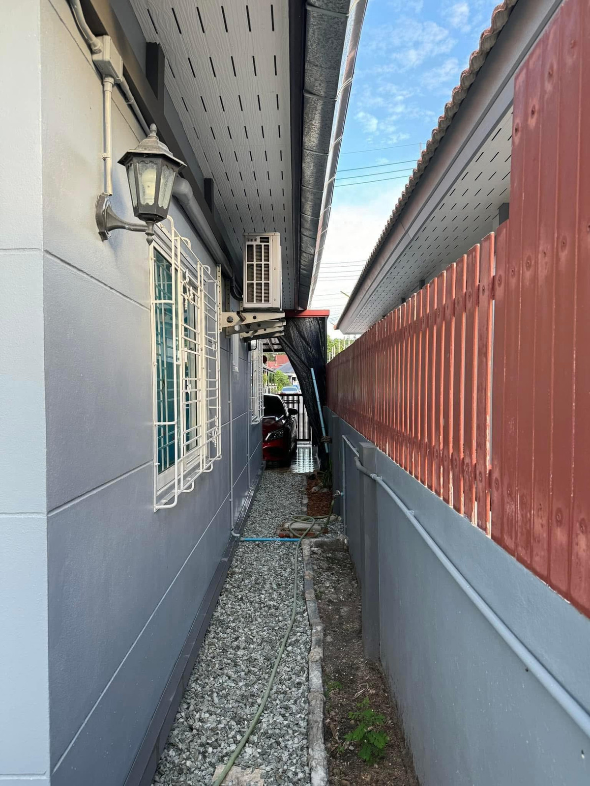 ให้เช่าบ้านพัทยา บางแสน ชลบุรี สัตหีบ : หมู่บ้าน รัตนากรวิลเลจ 17 / 2 ห้องนอน (เช่า), Ratanakorn Village 17 / 2 Bedrooms (FOR RENT) BEWN068