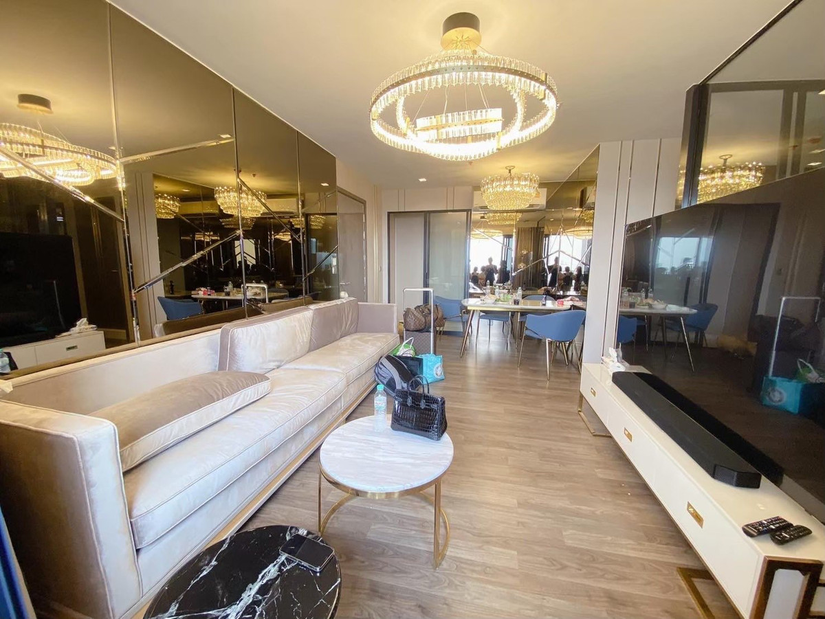 คอนโดลาดพร้าว เซ็นทรัลลาดพร้าว : For Sale & Rent – Life Ladprao Valley 15,900,000 Rent: THB 75,000 per month