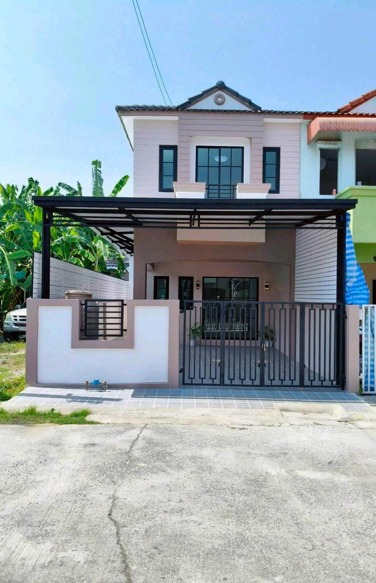 ขายทาวน์โฮมนวมินทร์ รามอินทรา : ขายทาวน์เฮ้าส์ 2 ชั้น หมู่บ้านเคซี 8  รามอินทรา หทัยราษฎร ์ไทยรามัญ  เลียบคลองสอง ปัญญาอินทรา หทัยมิตร  ลำลูกกา นิมิตรใหม่ สำนักงานเขตคลองสามวา โรงเรียนสาธิตพัฒนา แฟชั่นไอส์แลนด์ ซาฟารีเวิลด์ สนามกอล์ฟ รร.นพรัตน์ รร.สินแพทย ์รถไฟฟ้าสีชมพู  บางชัน