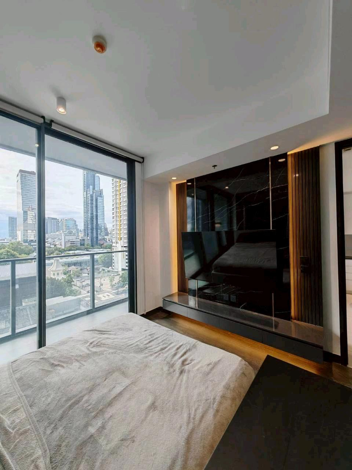 For RentCondoSathorn, Narathiwat : Condo for rent near BTS St. Louis | Tait Sathorn 12 | Potential location in the heart of Sathorn | Pets allowed (Pet Friendly) 🐶