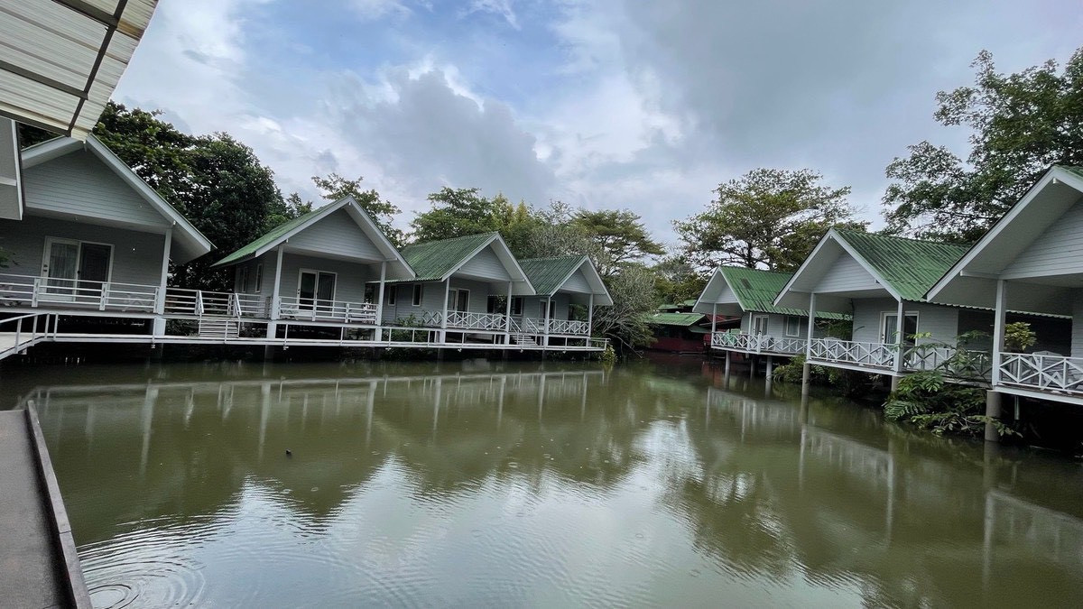 ขายที่ดินนนทบุรี บางใหญ่ บางบัวทอง : ขายที่ดิน ติดแม่น้ำบางใหญ่ 8-2-13.5 ไร่ เหมาะทำ Wellness