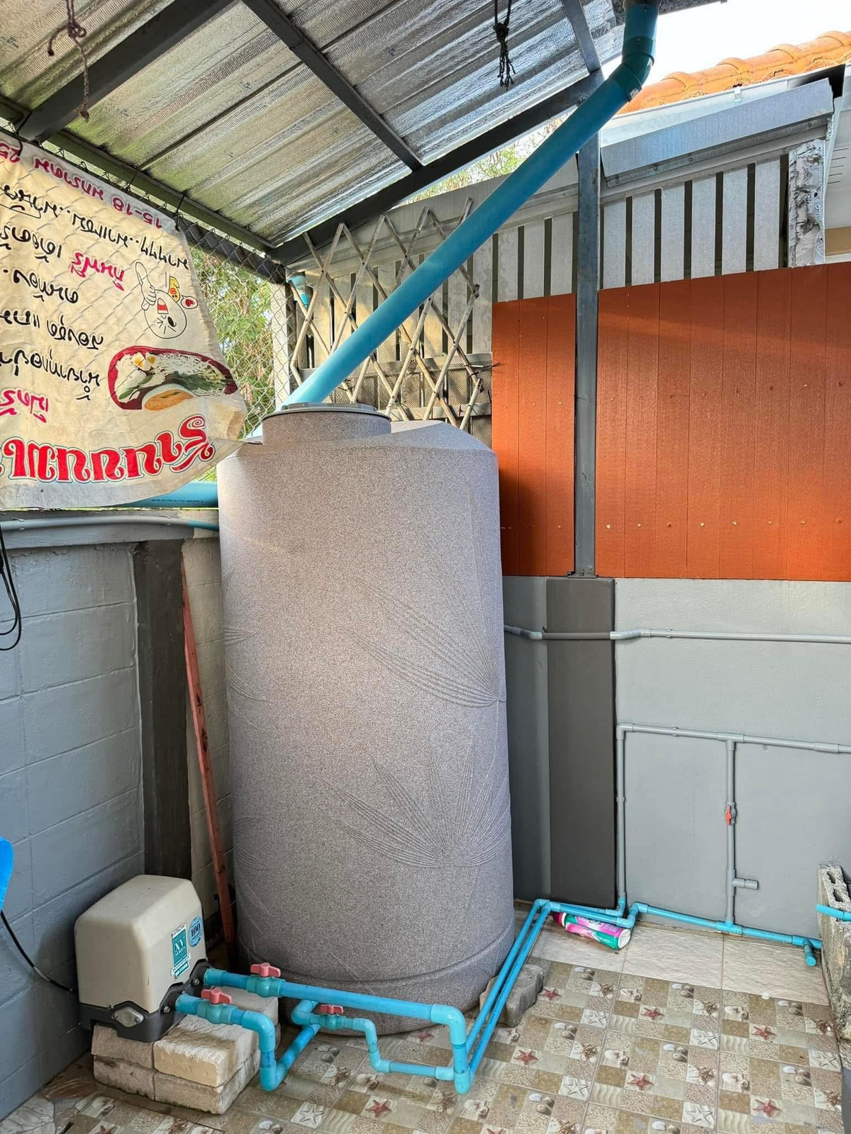 ให้เช่าบ้านพัทยา บางแสน ชลบุรี สัตหีบ : หมู่บ้าน รัตนากรวิลเลจ 17 / 2 ห้องนอน (เช่า), Ratanakorn Village 17 / 2 Bedrooms (FOR RENT) BEWN068