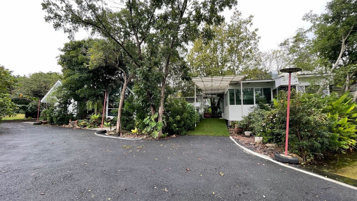 ขายที่ดินนนทบุรี บางใหญ่ บางบัวทอง : ขายที่ดิน ติดแม่น้ำบางใหญ่ 8-2-13.5 ไร่ เหมาะทำ Wellness