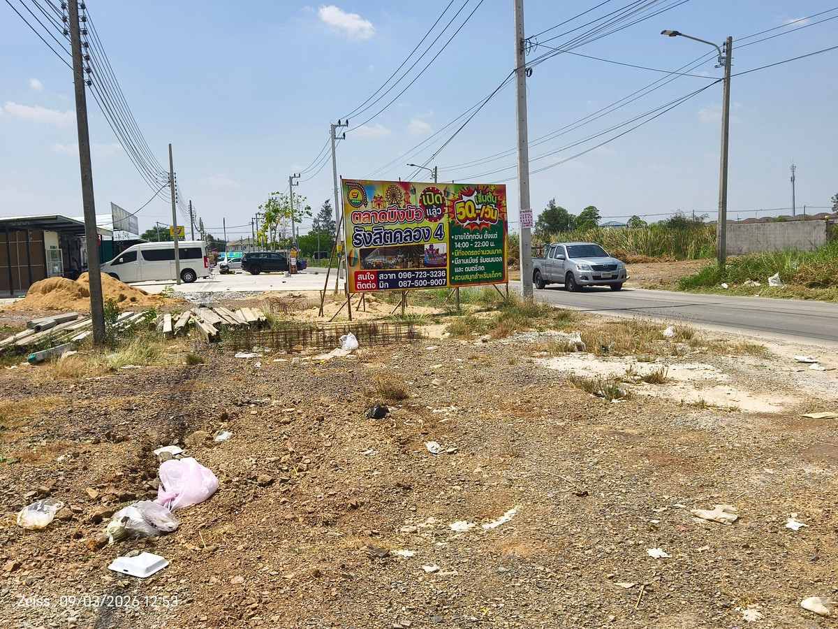 ขายโชว์รูมปทุมธานี รังสิต ธรรมศาสตร์ : ไม่ต้องเช่า!!! โกดัง แปลงใหญ่ 1000 ตรม. (แบ่งขาย) หน้าร้าน Show Room ติดถนน  ตรงข้ามตลาดบึงบัว  ซีเจมอร์ - รังสิต คลอง4 คลองหลวง