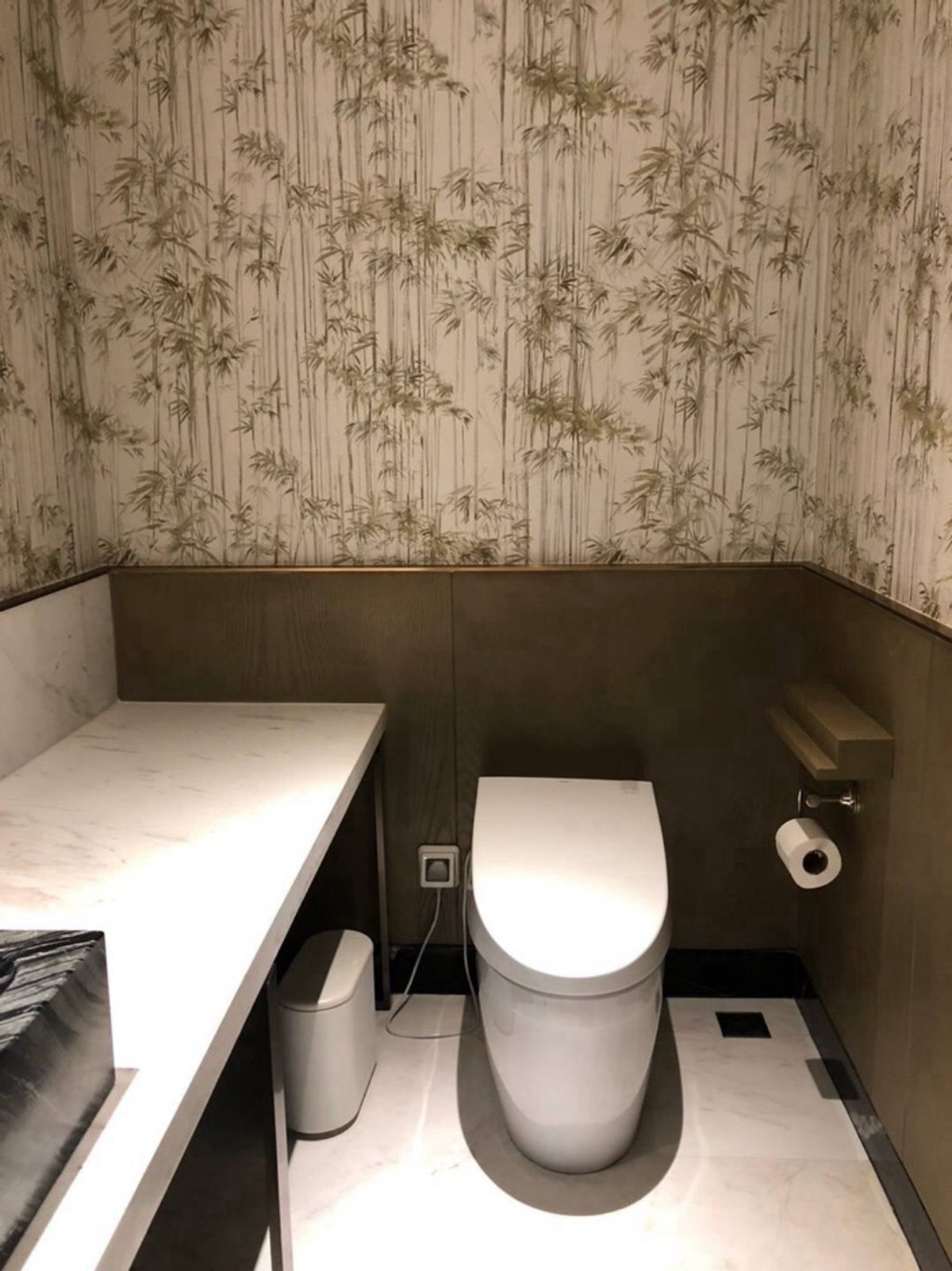 ขายคอนโดวงเวียนใหญ่ เจริญนคร : The Residence at Mandarin Oriental 3b3b 150mb