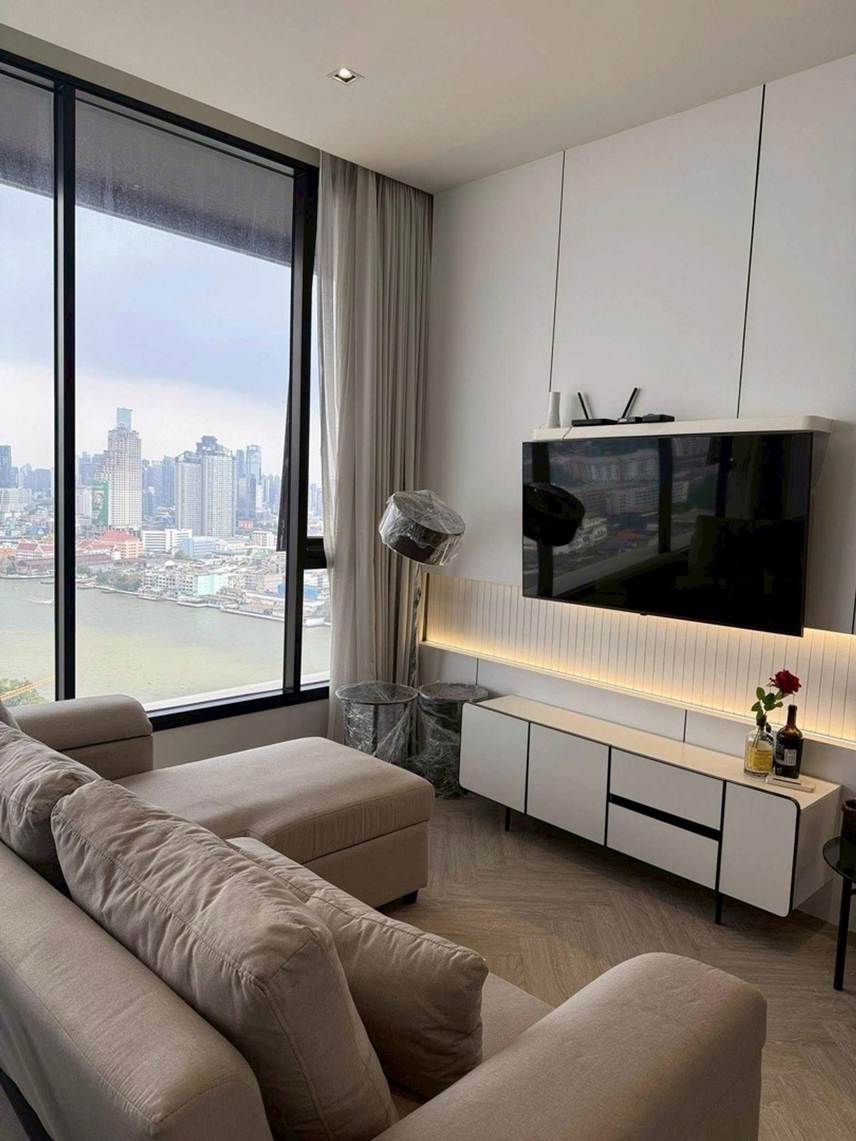 For RentCondoWongwianyai, Charoennakor : @condocurator 📍For rent Chapter Charoennakhon - Riverside, Chao Phraya River view, large room, ready to move in [PM4608]