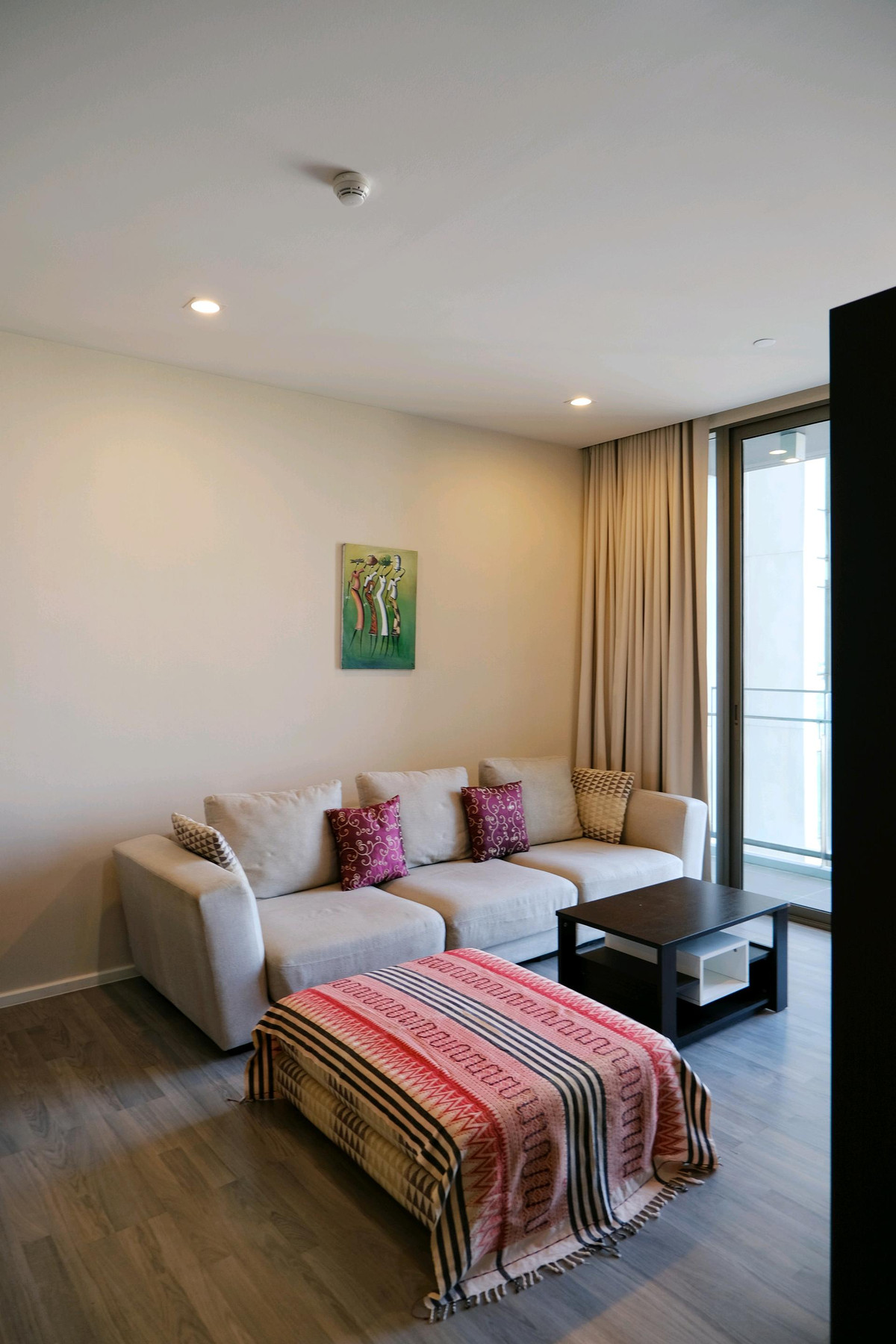 For SaleCondoOnnut, Udomsuk : Selling below appraised price, 2 bedroom condo, The Room Sukhumvit 69, near the BTS.