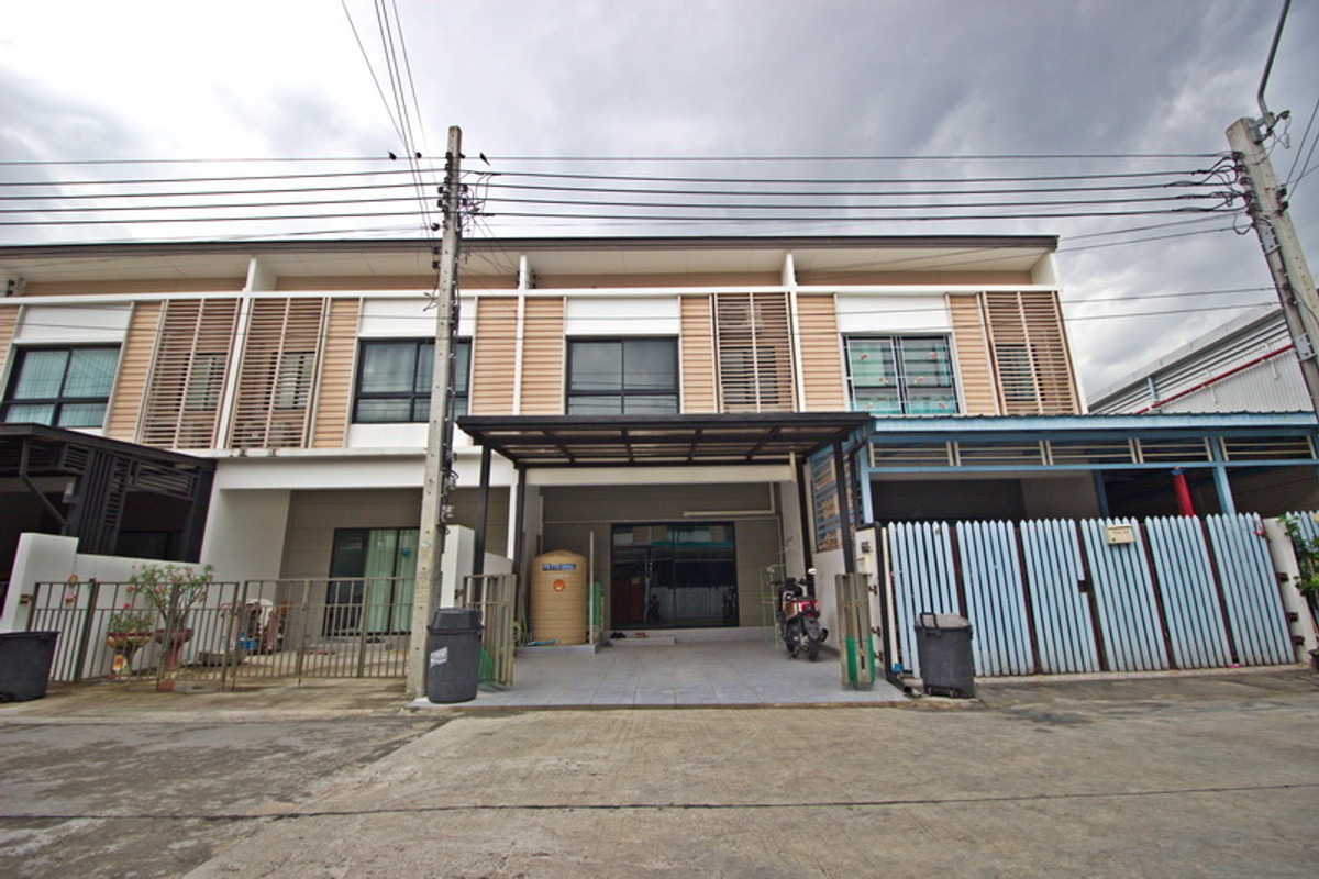 ให้เช่าทาวน์โฮมสมุทรปราการ สำโรง : #ให้เช่าพฤกษาไลท์ ล็อกซ์  สุขุมวิท- เทพารักษ์ ซอยศรีบุญเรือง เมืองสุมทรปราการ