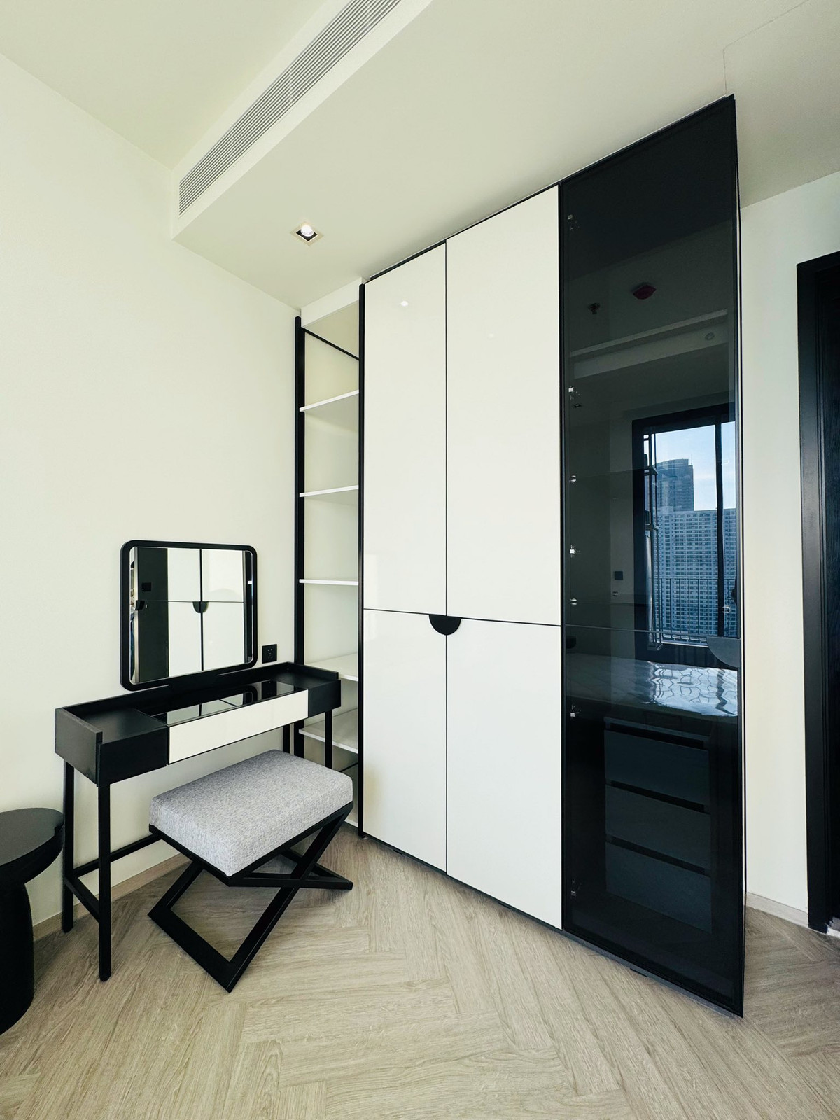 For SaleCondoWongwianyai, Charoennakor : Chapter Charoen Nakhon - Riverside Wake up early and see the curve of the Chao Phraya River. Tea and coffee are more delicious without explanation.