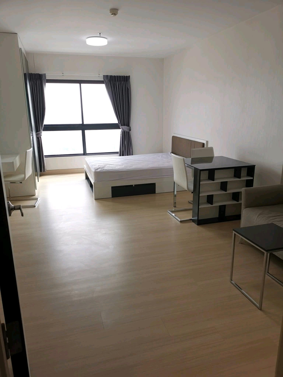 ให้เช่าคอนโดท่าพระ ตลาดพลู วุฒากาศ : 🍃 ห้องสวย วิวแม่น้ำ ชั้นสูง ใกล้ BTS