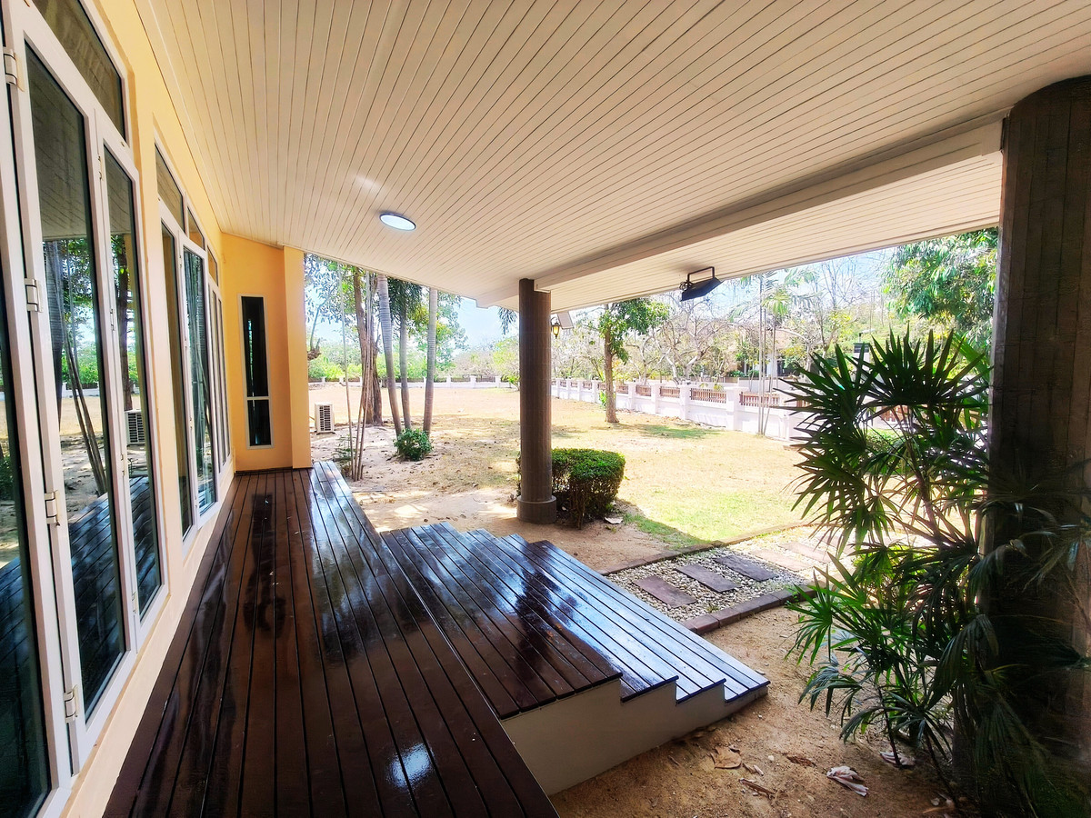 ขายบ้านระยอง : ⛳️ ขายบ้านหรูสไตล์รีสอร์ท ติดสนามกอล์ฟ Eastern Star ระยอง บนที่ดินผืนใหญ่ 880 ตร.ว. ชีวิตพักผ่อนระดับ Exclusive ที่คุณครอบครองได้