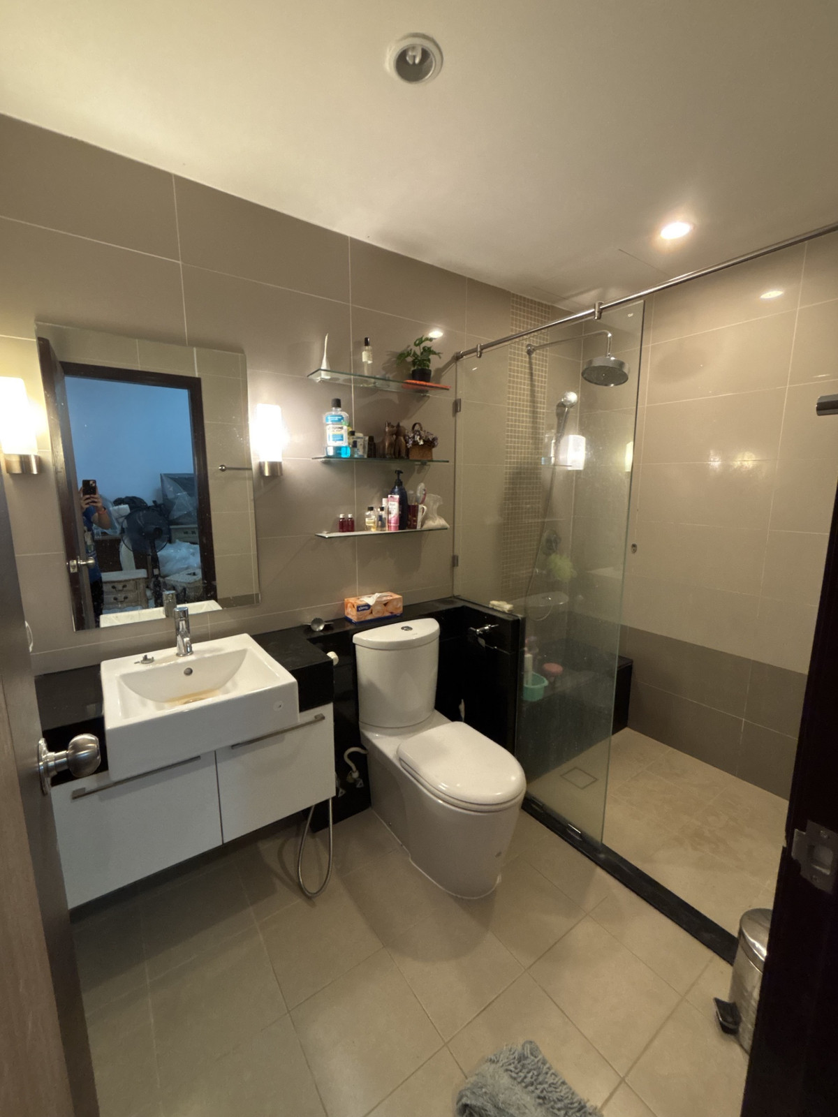 For RentCondoWongwianyai, Charoennakor : Supalai river resort, near BTS Wongwian Yai, easy travel, large room, next to the river. If interested, make an appointment to see immediately, call.