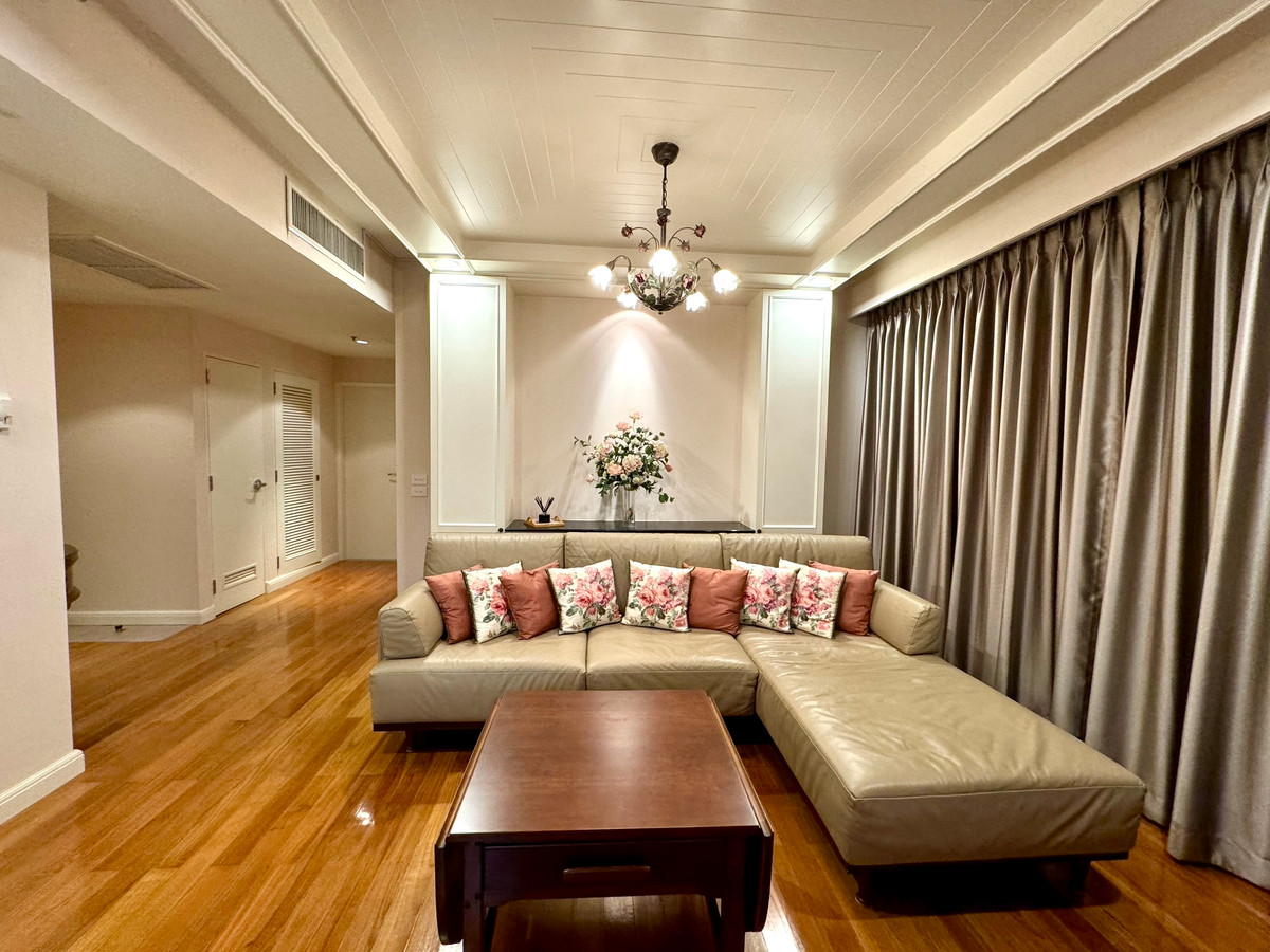 For SaleCondoWitthayu, Chidlom, Langsuan, Ploenchit : Langsuan Ville: 1+1 bed 1bath 97.05sqm. 17,000,000 transfer fee 50/50 Am: 0656199198