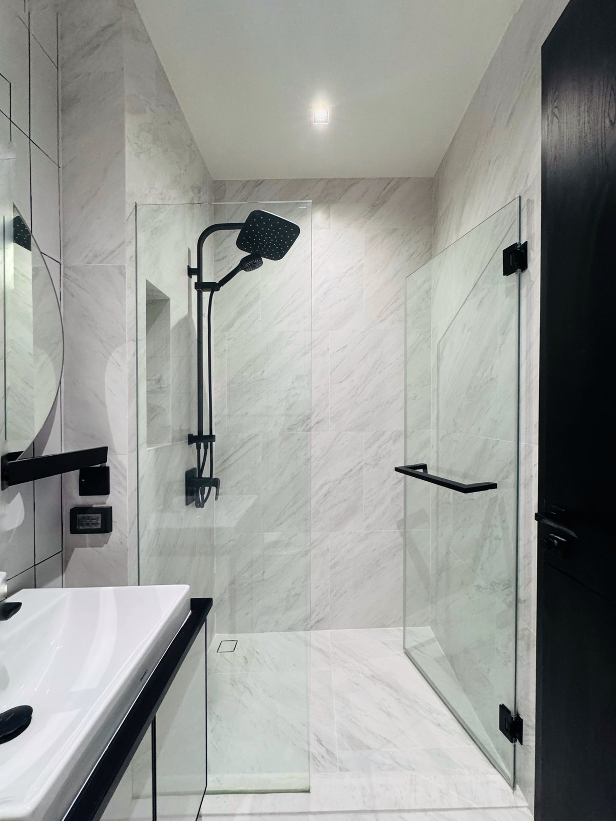 For SaleCondoWongwianyai, Charoennakor : Chapter Charoen Nakhon - Riverside Wake up early and see the curve of the Chao Phraya River. Tea and coffee are more delicious without explanation.