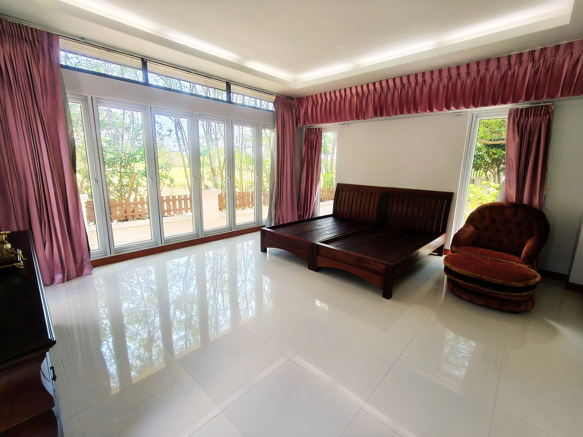 ขายบ้านระยอง : ⛳️ ขายบ้านหรูสไตล์รีสอร์ท ติดสนามกอล์ฟ Eastern Star ระยอง บนที่ดินผืนใหญ่ 880 ตร.ว. ชีวิตพักผ่อนระดับ Exclusive ที่คุณครอบครองได้