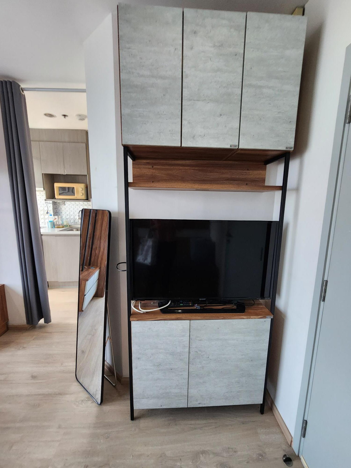 For RentCondoThaphra, Talat Phlu, Wutthakat : Condo for rent, Ideo Sathorn Thapra (Ideo Sathorn Thapra), next to BTS Pho Nimit, with furniture + washing machine, only 9,000 baht.