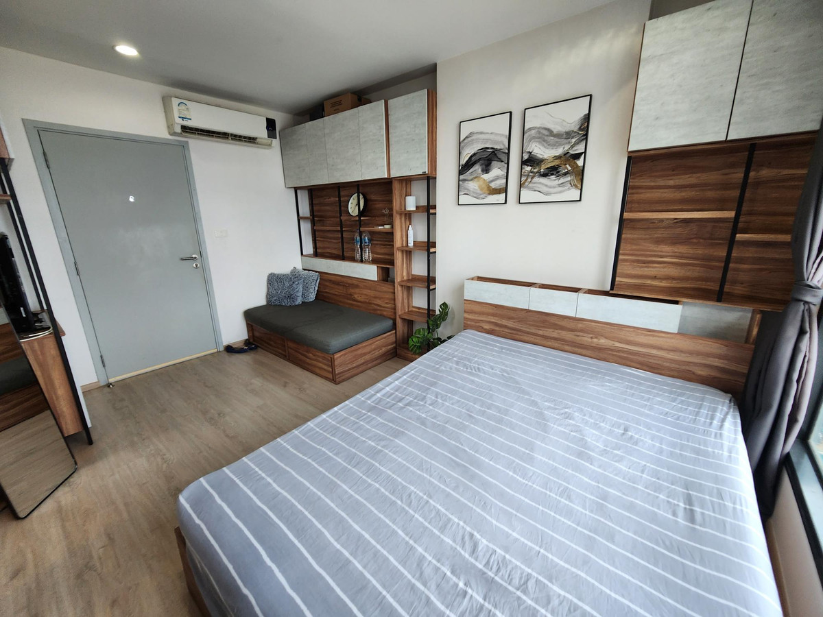 For RentCondoThaphra, Talat Phlu, Wutthakat : Condo for rent, Ideo Sathorn Thapra (Ideo Sathorn Thapra), next to BTS Pho Nimit, with furniture + washing machine, only 9,000 baht.