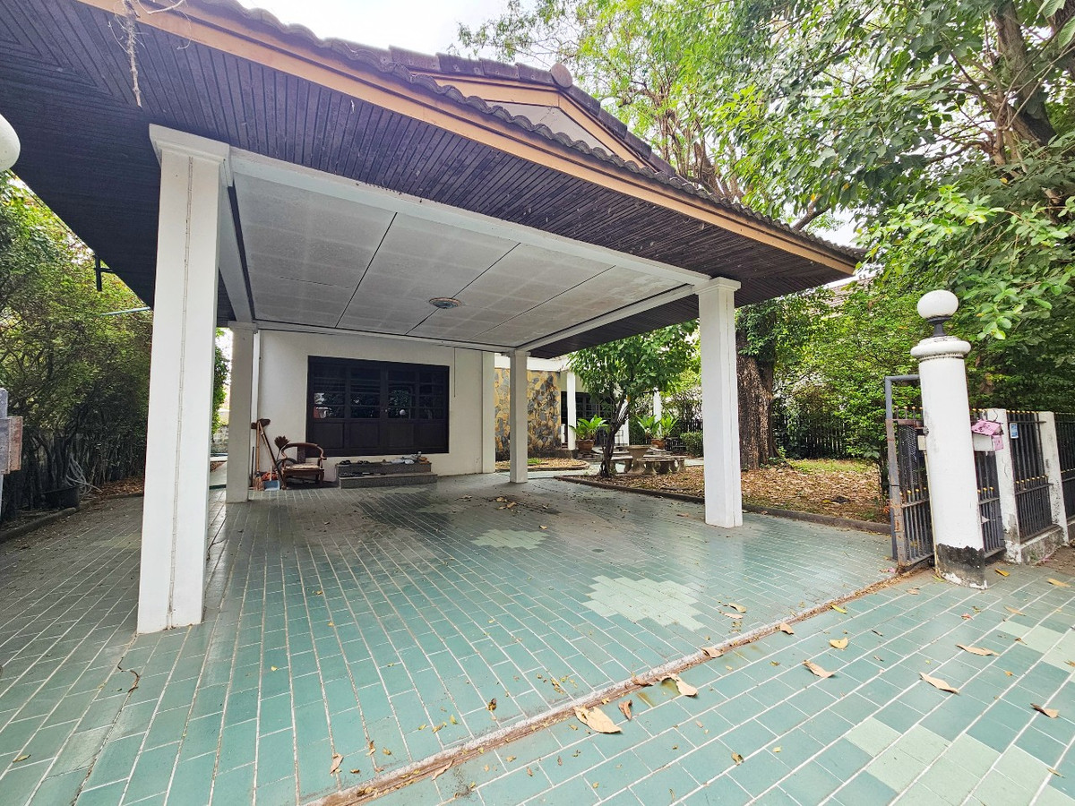 ขายบ้านพุทธมณฑล ศาลายา : ขาย บ้านเดี่ยว ชวนชื่น พาร์ควิลล์ กาญจนาภิเษก 119 ตร.วา 4 ห้องนอน หลังใหญ่ ใกล้ทางด่วนศรีรัช