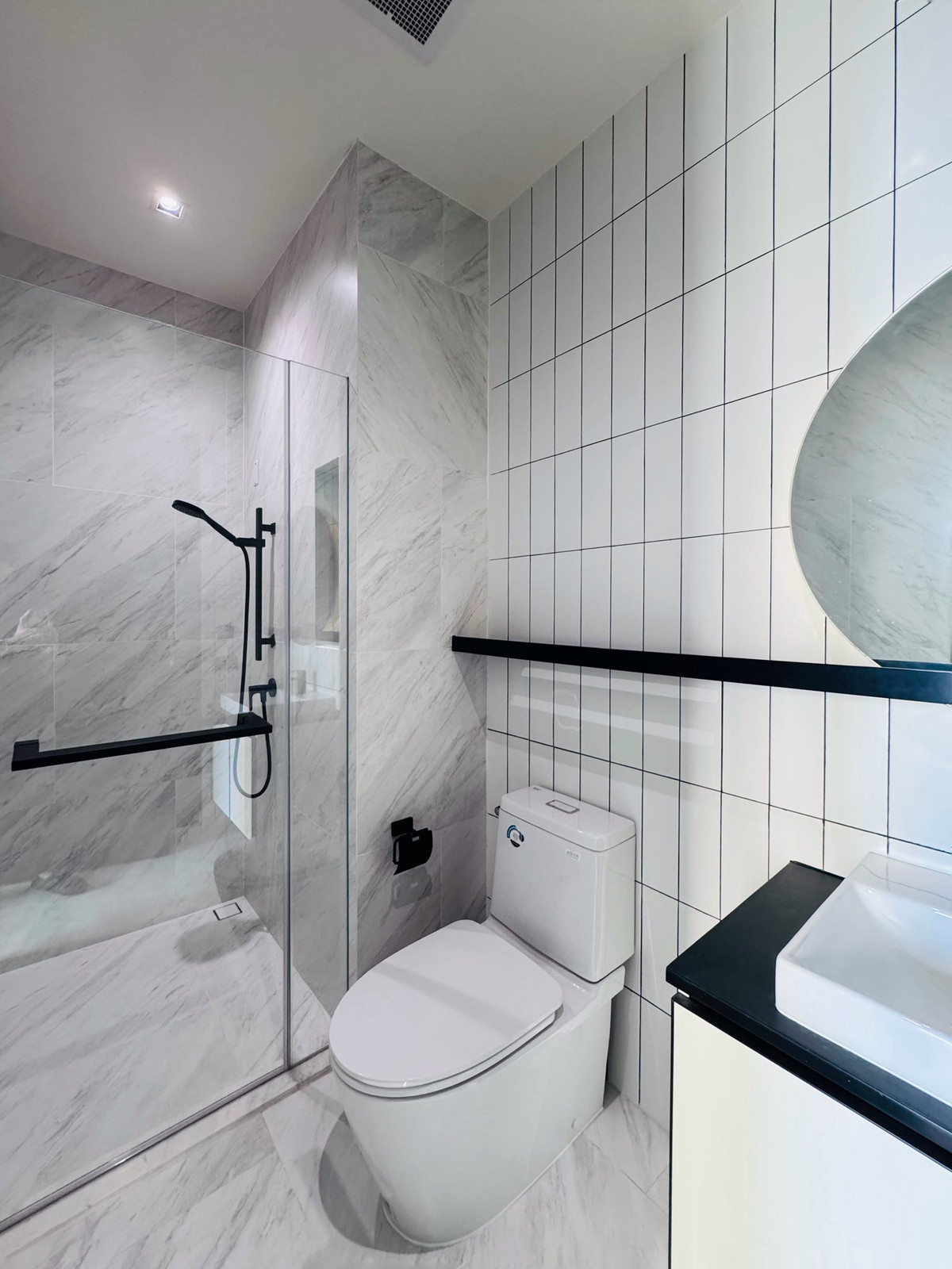 For SaleCondoWongwianyai, Charoennakor : Chapter Charoen Nakhon - Riverside Wake up early and see the curve of the Chao Phraya River. Tea and coffee are more delicious without explanation.