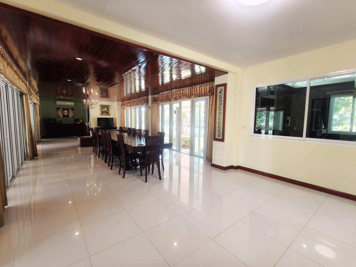 ขายบ้านระยอง : ⛳️ ขายบ้านหรูสไตล์รีสอร์ท ติดสนามกอล์ฟ Eastern Star ระยอง บนที่ดินผืนใหญ่ 880 ตร.ว. ชีวิตพักผ่อนระดับ Exclusive ที่คุณครอบครองได้