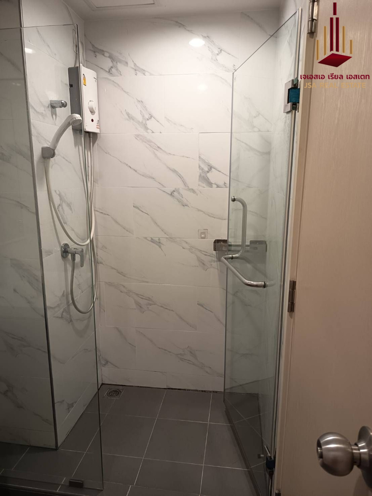 For RentCondoRatchadapisek, Huaikwang, Suttisan : ✨ For Rent: The Excel Ratchada 18 Condo ✨ 💰 Only 16,000 THB/month