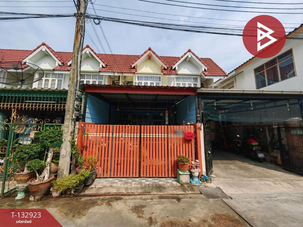 For SaleTownhomeSamut Prakan,Samrong : Townhouse for sale, area 19 square meters, Tai Ban, Samut Prakan.