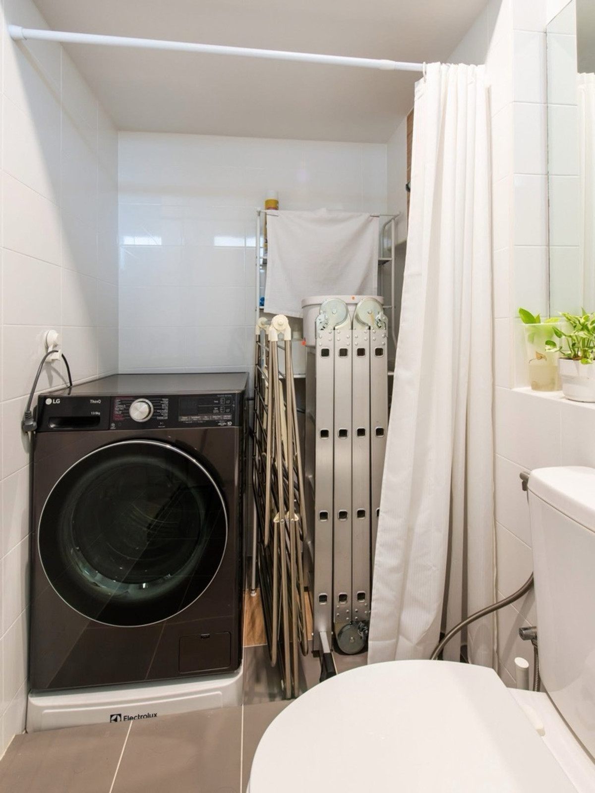 For RentSamut Prakan,Samrong : Semi-detached house for rent, lots of space, fully furnished, has a Home Automation system, highly convenient, near Mega Bangna mall, Grand Pleno Mega Bangna Village, ready to move in ✨