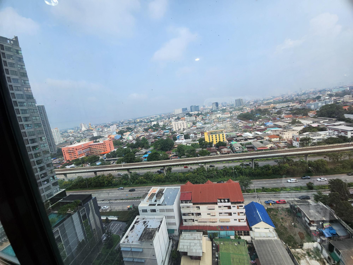 For RentCondoThaphra, Talat Phlu, Wutthakat : Condo for rent, Ideo Sathorn Thapra (Ideo Sathorn Thapra), next to BTS Pho Nimit, with furniture + washing machine, only 9,000 baht.