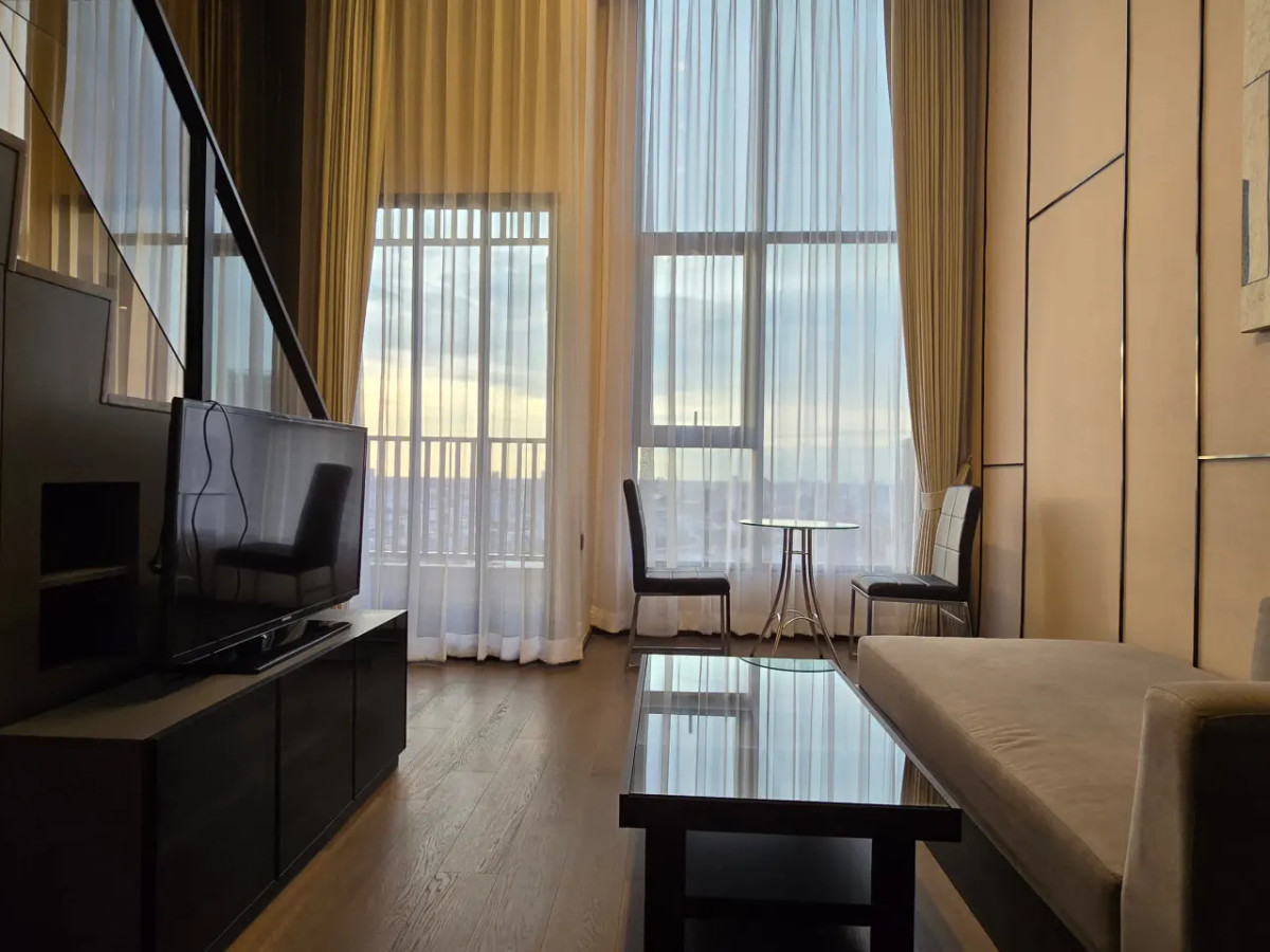 For SaleCondoSiam Paragon ,Chulalongkorn,Samyan : Park Origin Chula Samyan【𝐒𝐄𝐋𝐋 & 𝐑𝐄𝐍𝐓】🔥Premium Urban Look Room with Complete Built-in Furniture - Everything You Need in One Room!🔥 Contact Line ID: @hacondo