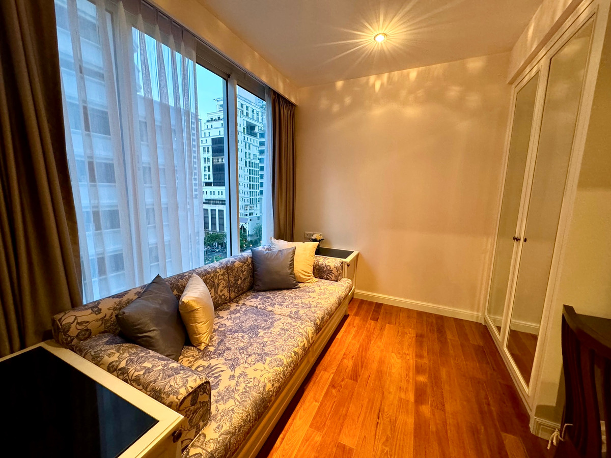 For SaleCondoWitthayu, Chidlom, Langsuan, Ploenchit : Langsuan Ville: 1+1 bed 1bath 97.05sqm. 17,000,000 transfer fee 50/50 Am: 0656199198