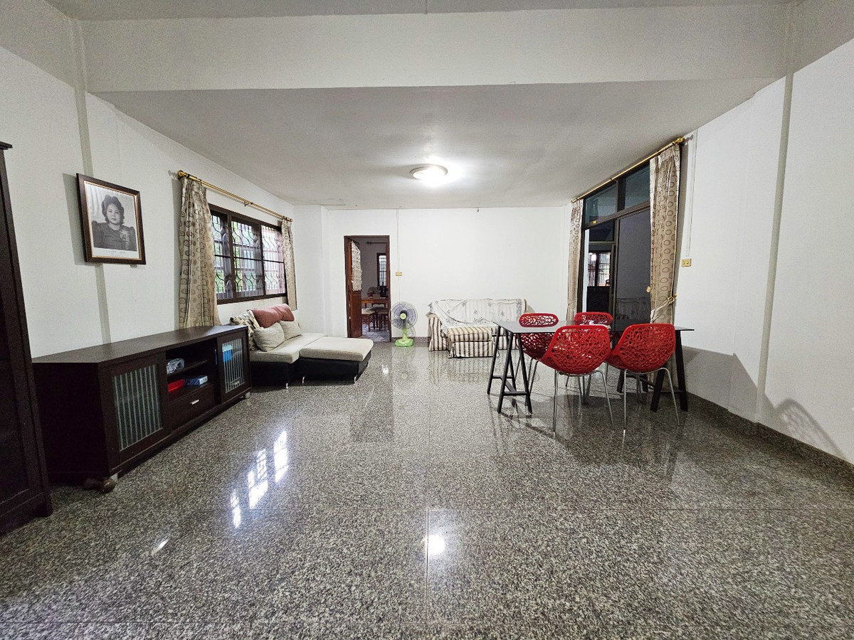 For SaleHousePhutthamonthon, Salaya : Chuan Chuen Park Ville, Kanchanaphisek Land size 119 sq.wah | 4 Bedrooms | Close to Si Rat Expressway