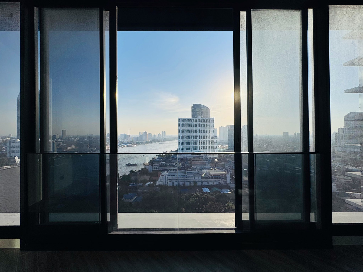 For SaleCondoWongwianyai, Charoennakor : Chapter Charoen Nakhon - Riverside Wake up early and see the curve of the Chao Phraya River. Tea and coffee are more delicious without explanation.