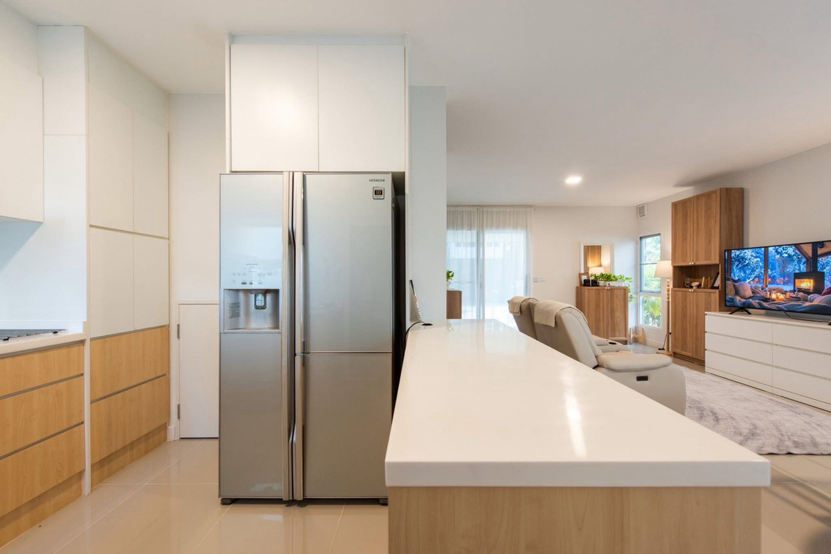 For RentSamut Prakan,Samrong : Semi-detached house for rent, lots of space, fully furnished, has a Home Automation system, highly convenient, near Mega Bangna mall, Grand Pleno Mega Bangna Village, ready to move in ✨