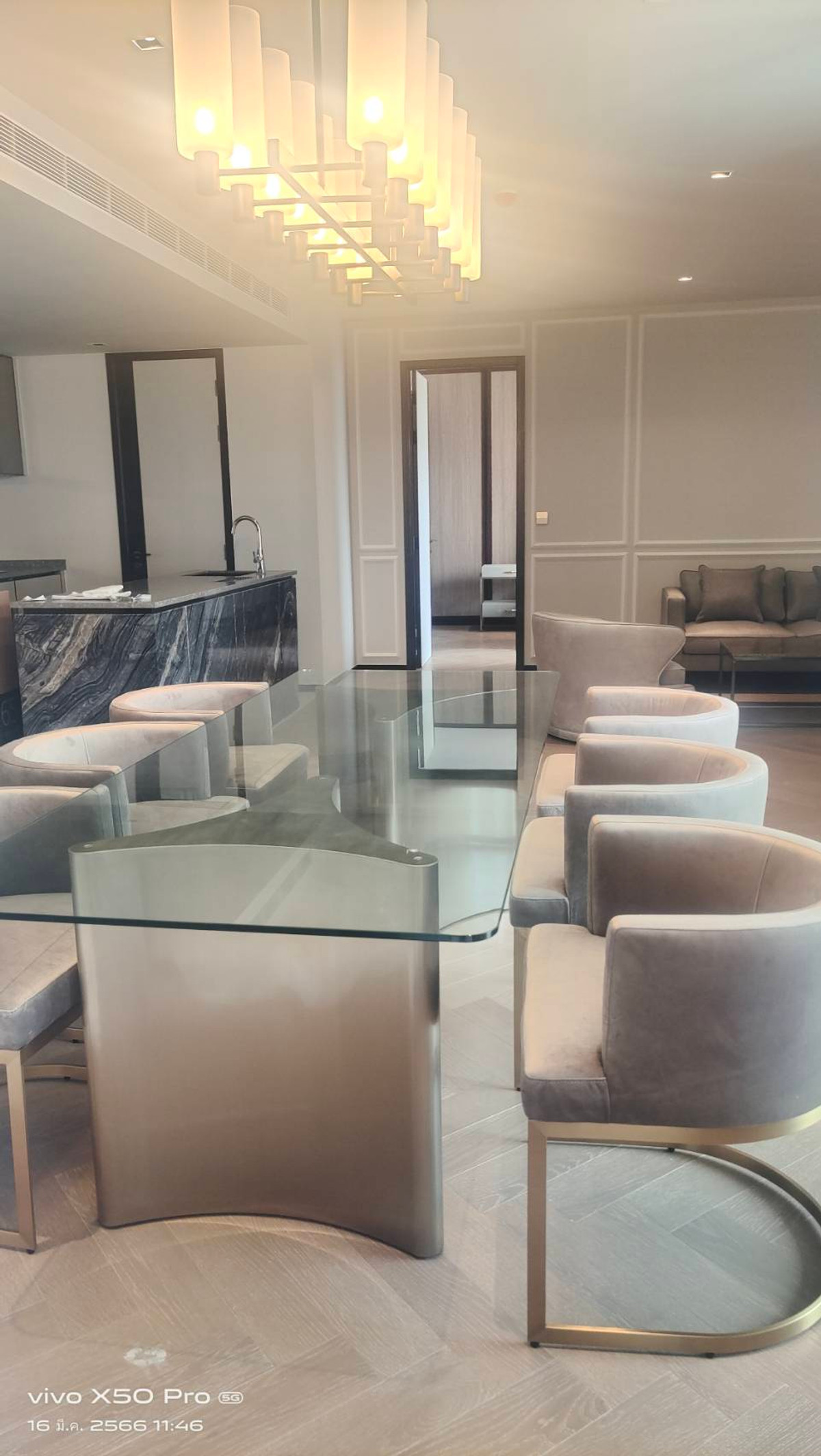 ให้เช่าคอนโดสุขุมวิท อโศก ทองหล่อ : ✨ให้เช่าคอนโดหรูที่The Reserve 61 Hideaway 2 ห้องนอน 121.28ตร.ม. ระเบียงขนาดใหญ่ ตกแต่งสวยเฟอร์นิเจอร์ครบ พร้อมเข้าอยู่