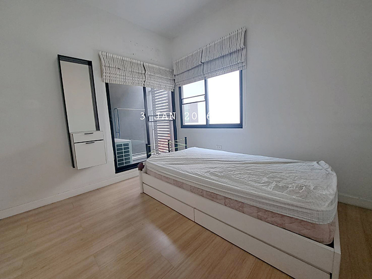 ขายทาวน์โฮมท่าพระ ตลาดพลู วุฒากาศ : ขายทาวน์โฮม 3 ชั้น ซิกเนเจอร์ กัลปพฤกษ์ (Sixnature Kalapapruek) บ้านสวย สภาพดี โซนหน้าโครงการ ถนนกว้าง 