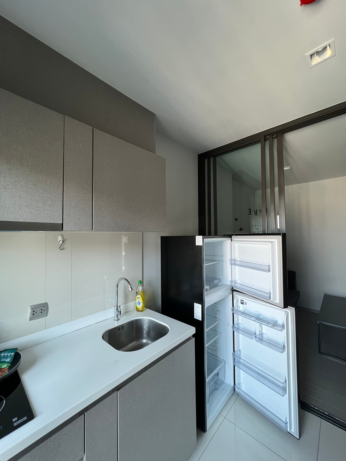 For RentCondoRama9, Petchburi, RCA : High-Floor 1BR at Life Asoke-Rama 9 | 32sqm | Floor 39 | Stunning Views | 21,500 THB