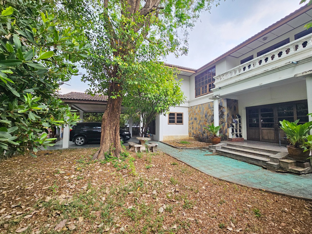 For SaleHousePhutthamonthon, Salaya : Chuan Chuen Park Ville, Kanchanaphisek Land size 119 sq.wah | 4 Bedrooms | Close to Si Rat Expressway